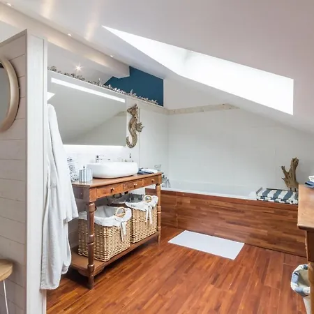 Holiday home Gite Gites De France - L'Aneraie *